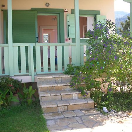 Deep Blue- Rosemary Sea View Apartment Ayios Nikitas Luaran gambar