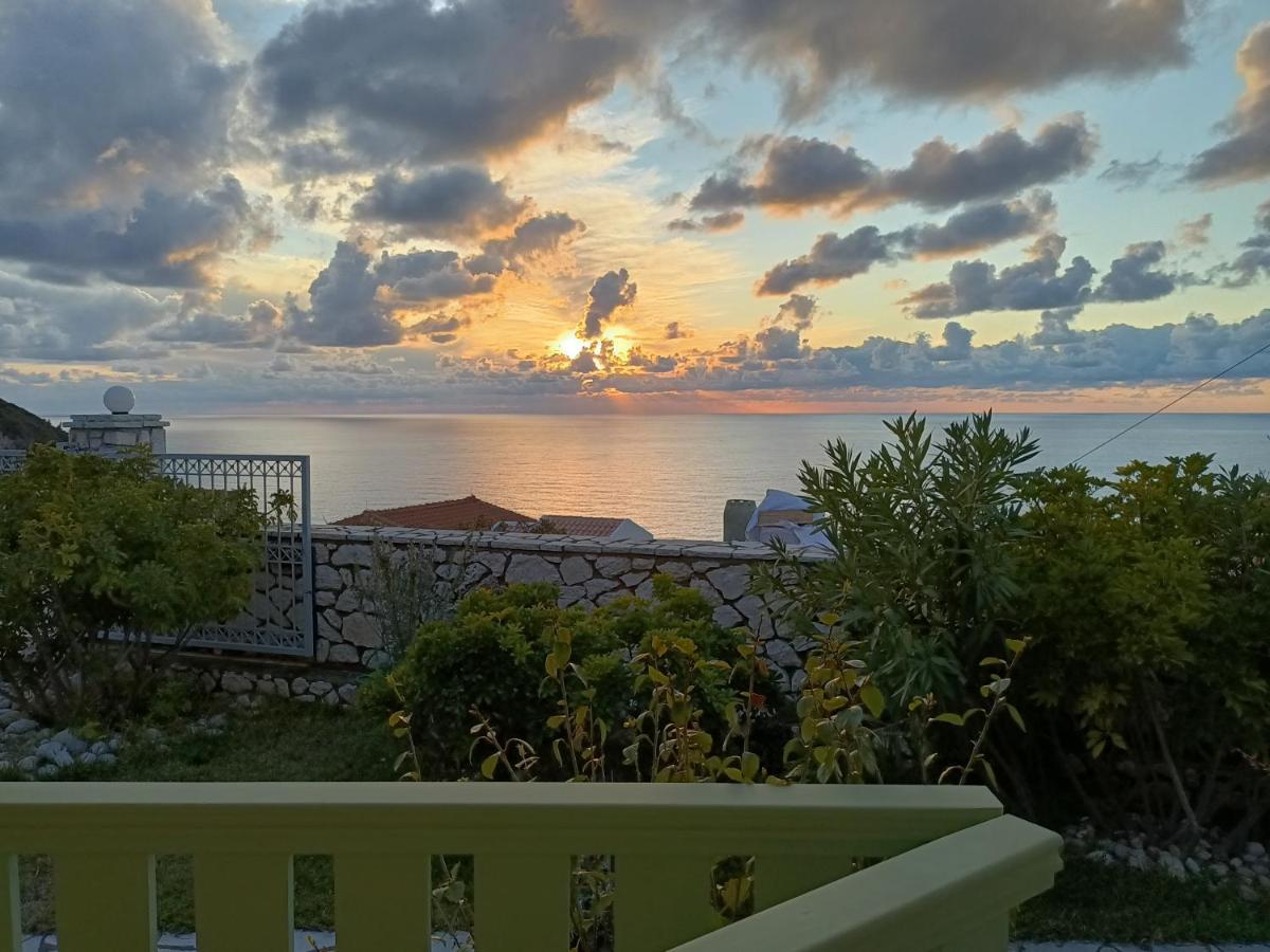 Deep Blue- Rosemary Sea View Apartment Ayios Nikitas Luaran gambar