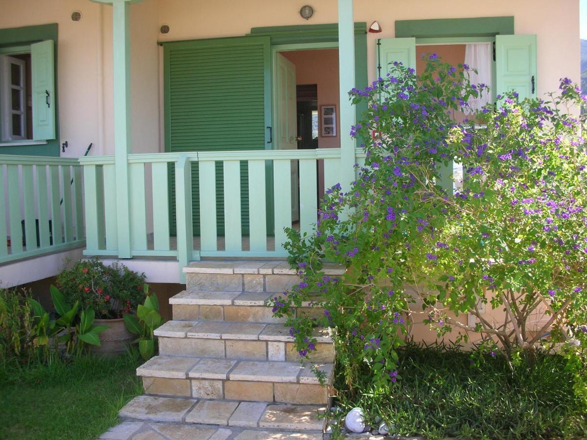 Deep Blue- Rosemary Sea View Apartment Ayios Nikitas Luaran gambar