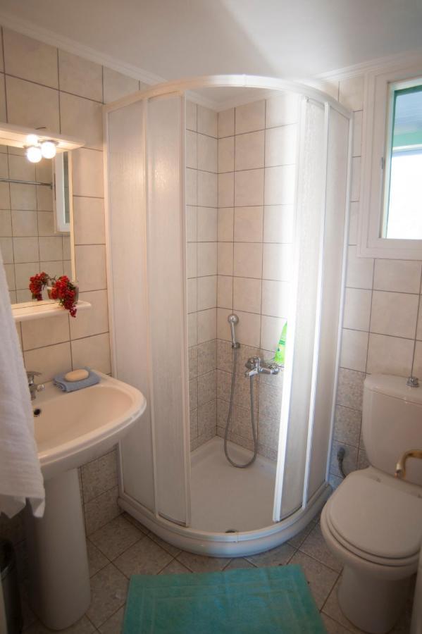 Deep Blue- Rosemary Sea View Apartment Ayios Nikitas Luaran gambar