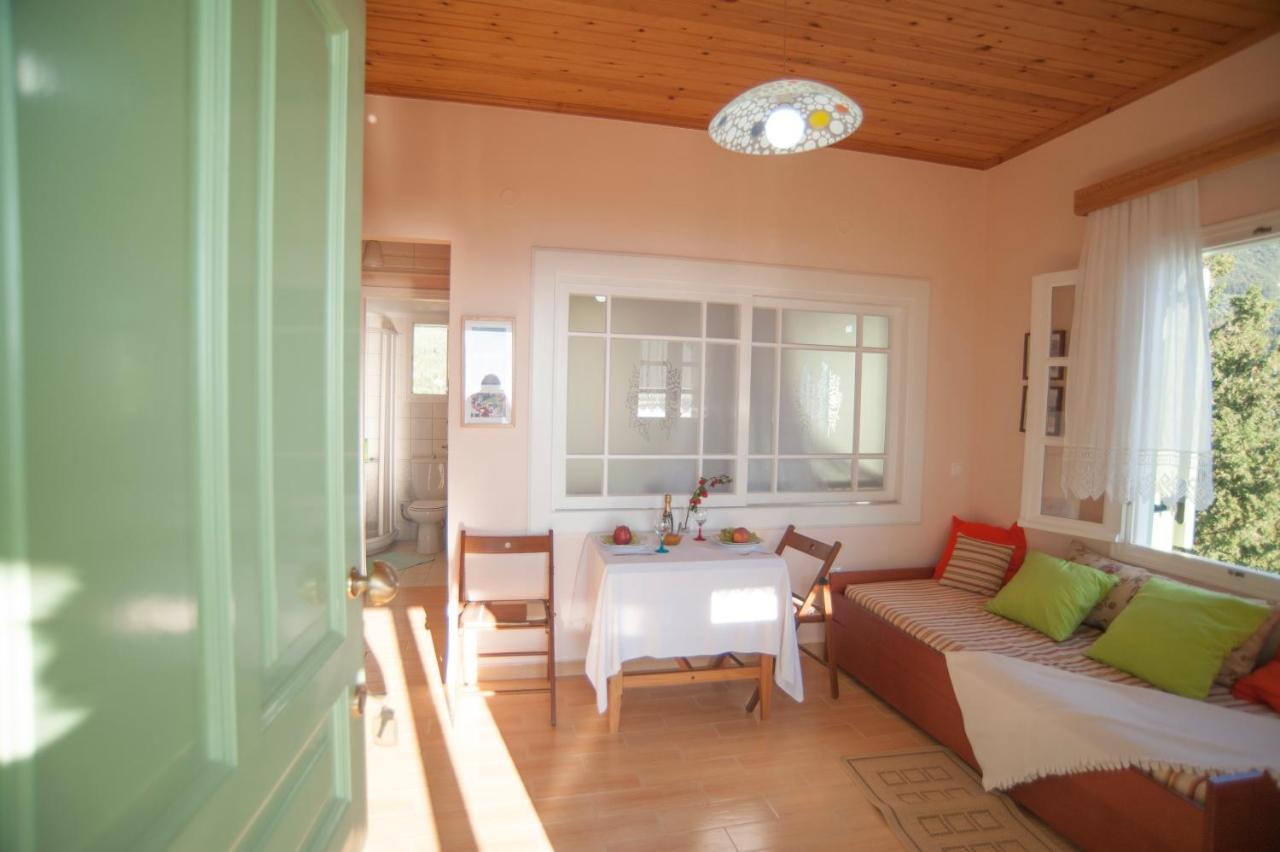 Deep Blue- Rosemary Sea View Apartment Ayios Nikitas Luaran gambar