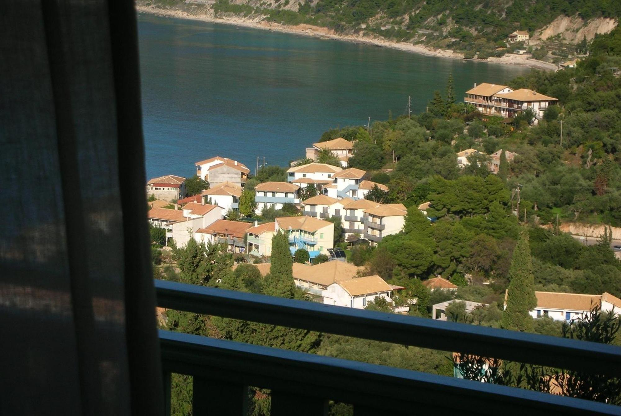 Deep Blue- Rosemary Sea View Apartment Ayios Nikitas Luaran gambar